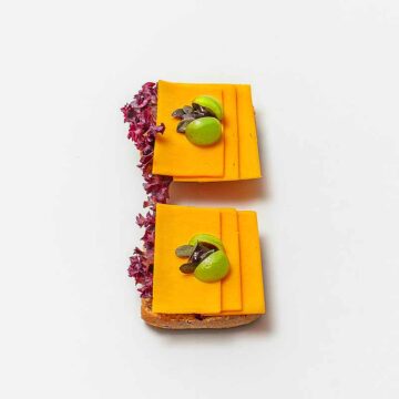 Halbe belegte Brötchen mit rotem Cheddar (2 Stück)