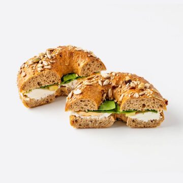 2 halbe Protein Bagel mit Ei (2 Stück)